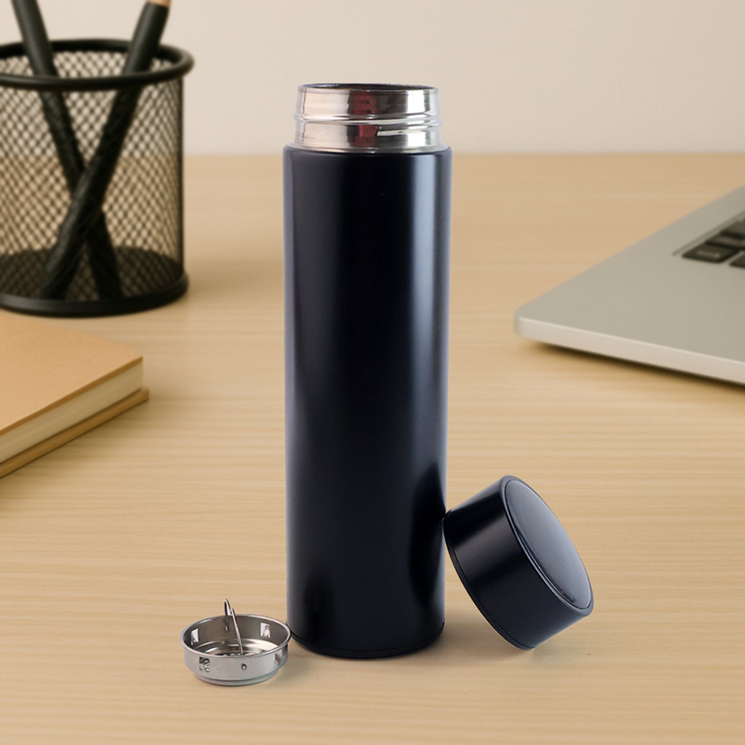 Black Vacuum Insulated Water Bottle (1 Pc  500ml) Black Vacuum Insulated Water Bottle (1 Pc  500ml)